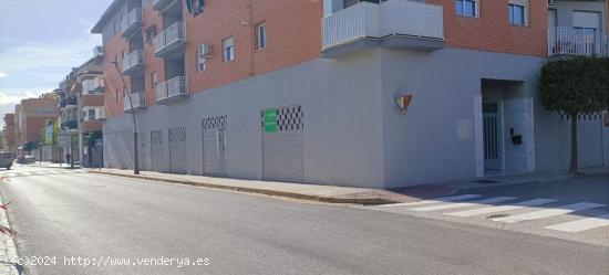 LOCAL SANTA FE AVENIDA HISPANIDAD 185M2 - GRANADA