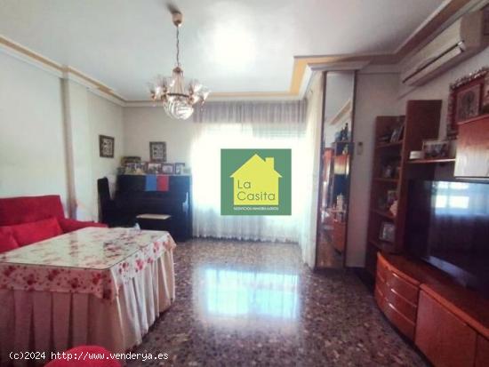 SE VENDE PRECIOSO PISO CON PATIO EN ZONA FERIA - ALBACETE