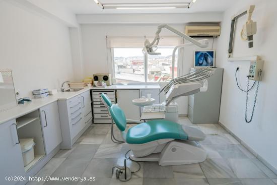 CLÍNICA DENTAL EN CENTRO HISTÓRICO - MALAGA