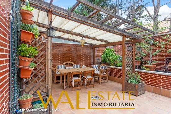 Duplex con gran jardín y pérgola en Palomas - MADRID