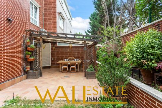 Duplex con gran jardín y pérgola en Palomas - MADRID