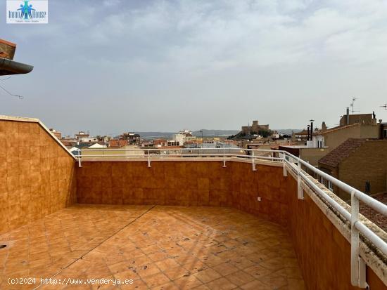 ÁTICO DUPLEX EN ALMANSA - CASTILLO - ALBACETE