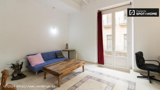 Céntrico apartamento de 1 dormitorio en alquiler en La Rambla, Barcelona - BARCELONA