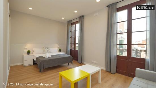 Hermoso estudio en alquiler en Sants - BARCELONA