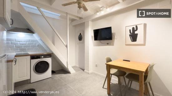 Apartamento entero de 1 dormitorio en Barcelona - BARCELONA