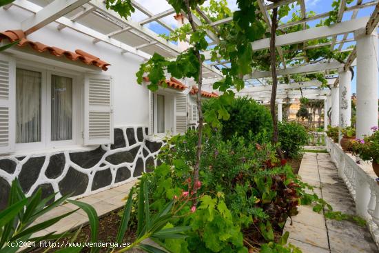 Fantástica casa en Camino Fuente Los Berros en Santa Brígida - LAS PALMAS