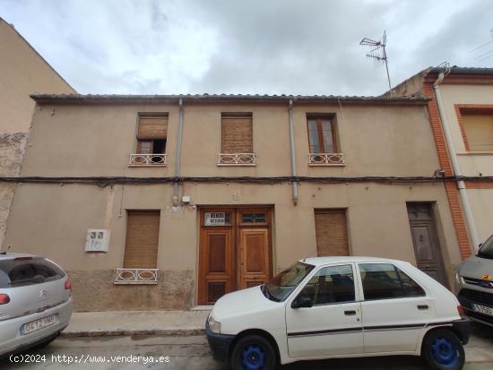  CASA DE DOS ALTURAS CON PATIO PARA REFORMAR - ALBACETE 