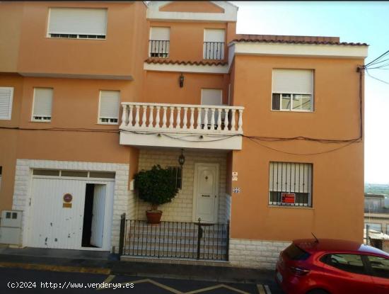 SE VENDE ESPECTACULAR ADOSADO EN LA VILLAVIEJA - CASTELLON