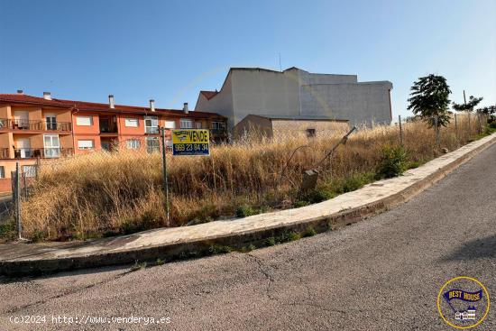 SOLAR EN VENTA EN ARCAS - CUENCA