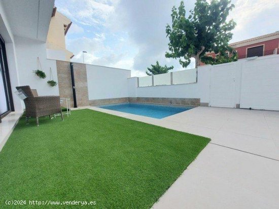 Villa en venta en San Pedro del Pinatar (Murcia)