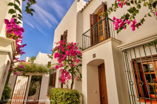  Casa en venta a estrenar en Estepona (Málaga) 