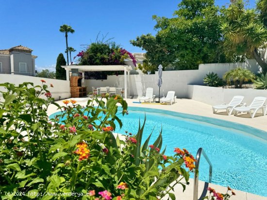 Villa en venta en Marbella (Málaga)