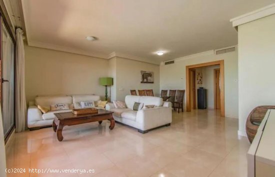 Piso en venta en Estepona (Málaga)