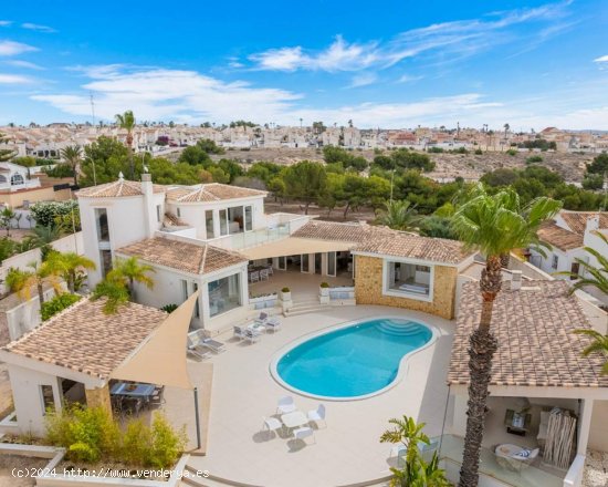 Villa en venta en Ciudad Quesada (Alicante)