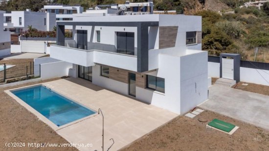  Villa en venta a estrenar en Estepona (Málaga) 