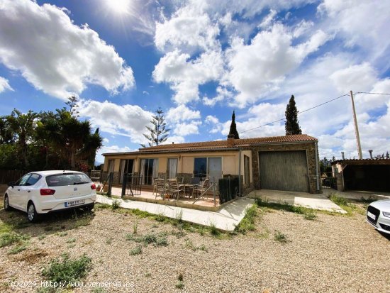 Finca en venta en Montbrió del Camp (Tarragona)