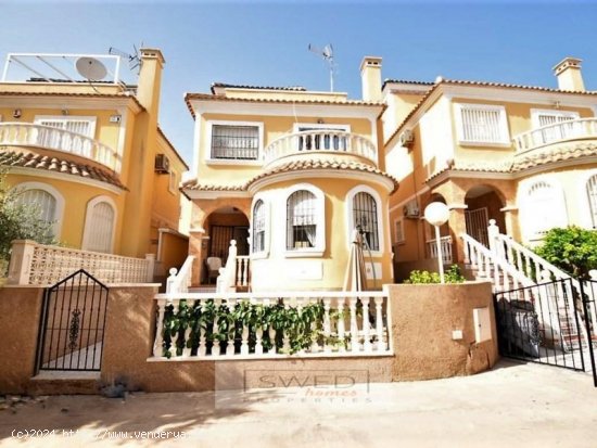 Chalet en venta en Orihuela (Alicante)