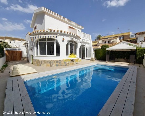 Villa en alquiler en Orihuela (Alicante)