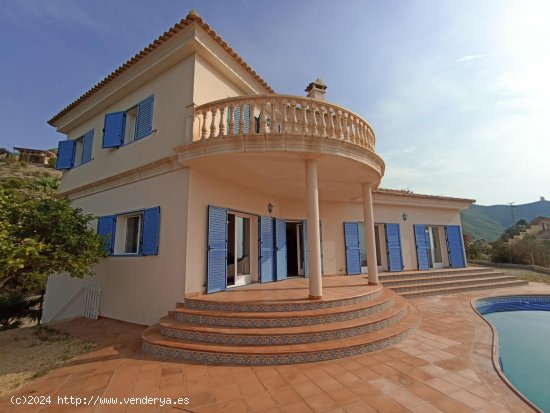 Chalet en venta en El Campello (Alicante)