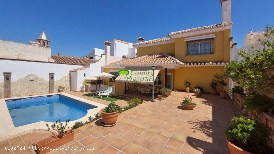 Villa en venta en Vélez-Málaga (Málaga)