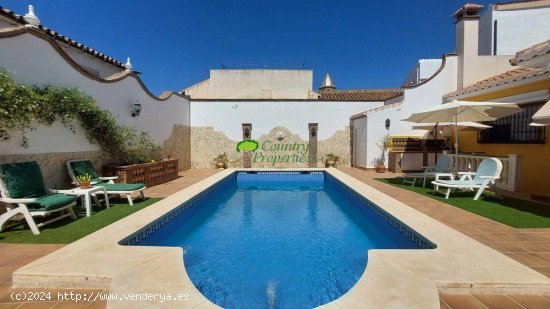 Villa en venta en Vélez-Málaga (Málaga)