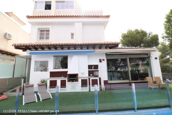 Chalet en venta en Orihuela (Alicante)