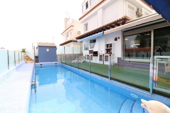 Chalet en venta en Orihuela (Alicante)