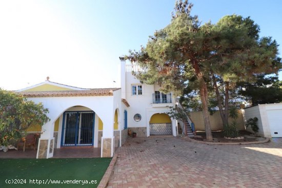 Chalet en venta en Orihuela (Alicante)