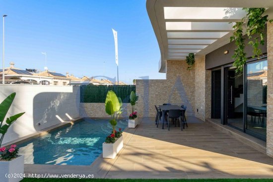 Villa en venta en Los Montesinos (Alicante)