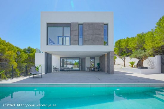 Villa en venta a estrenar en Moraira (Alicante)