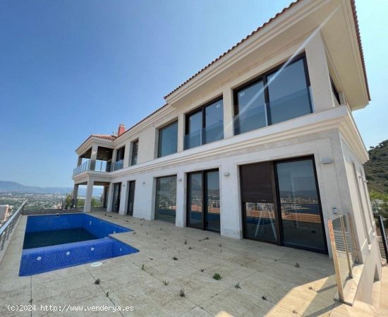 Villa en venta en Benidorm (Alicante)