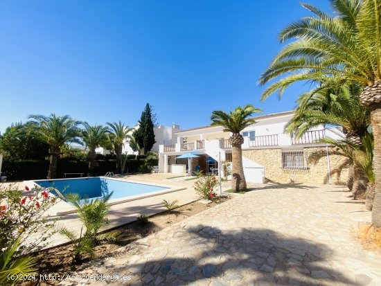  Villa en venta en Orihuela (Alicante) 