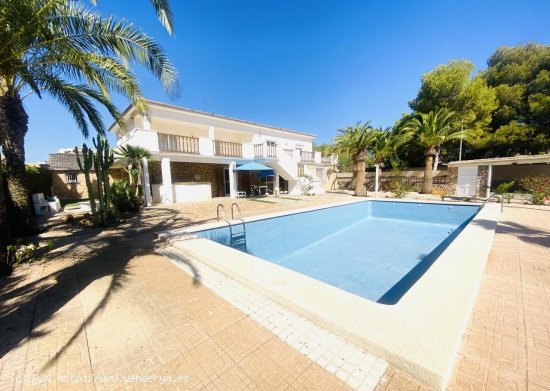 Villa en venta en Orihuela (Alicante)