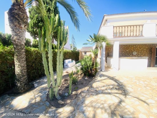 Villa en venta en Orihuela (Alicante)