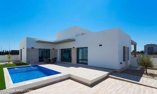 Villa en venta a estrenar en Daya Nueva (Alicante)