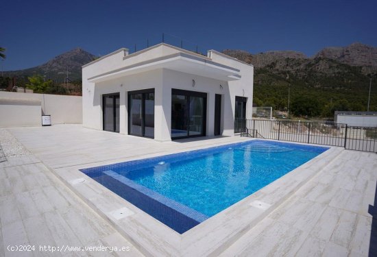 Villa en venta a estrenar en Polop (Alicante)