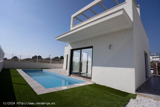 Villa en venta a estrenar en Polop (Alicante)