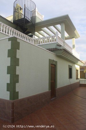 Villa en venta a estrenar en Torrevieja (Alicante)