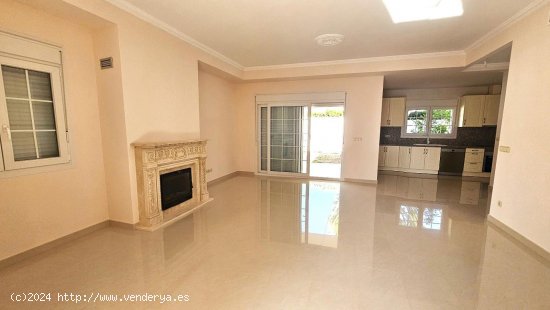 Villa en venta en Orihuela (Alicante)