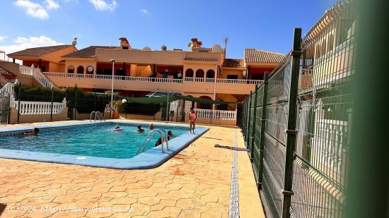 Bungalow en venta en Torrevieja (Alicante)