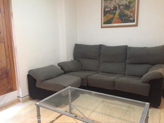 Apartamento en alquiler en Granada (Granada)