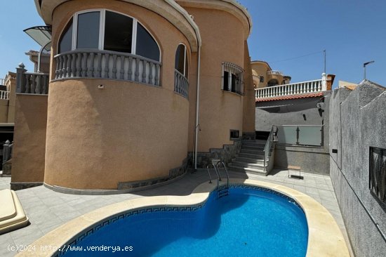 Villa en venta en Rojales (Alicante)