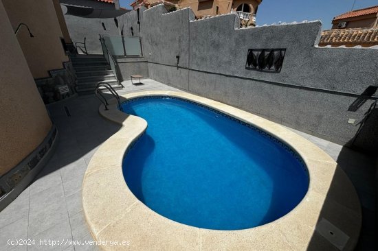 Villa en venta en Rojales (Alicante)