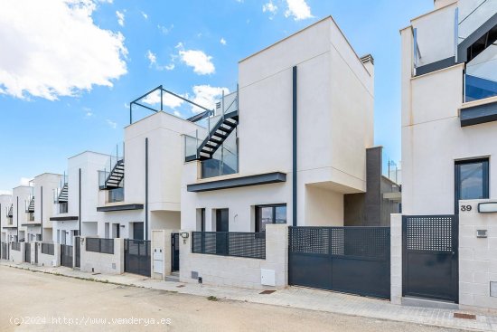 Villa en venta en Orihuela (Alicante)