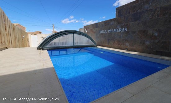 Chalet en venta en Torrevieja (Alicante)