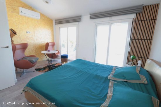 Chalet en venta en Torrevieja (Alicante)