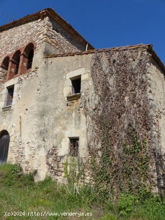 Edificio en venta en Riells i Viabrea (Girona)