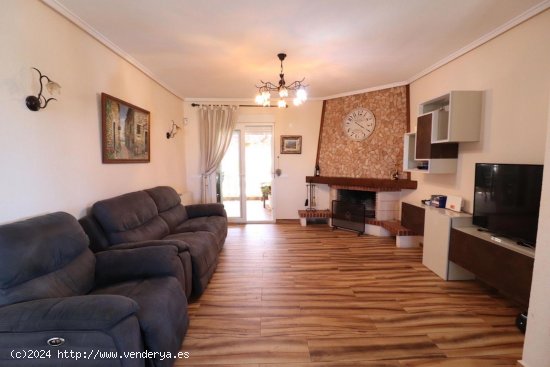 Villa en venta en Torrevieja (Alicante)