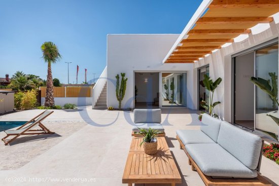 Villa en venta en Los Montesinos (Alicante)