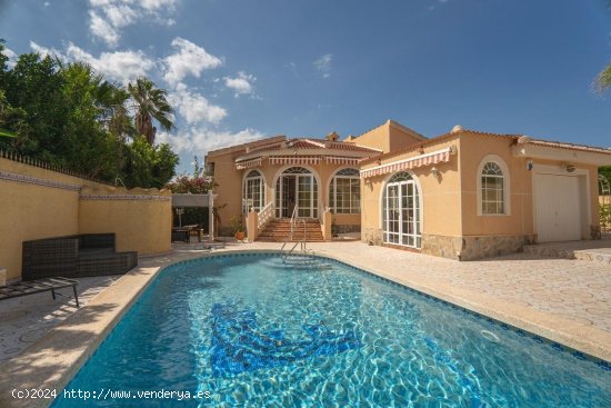 Villa en venta en Ciudad Quesada (Alicante)